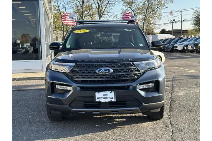 $32430 : Ford Explorer 2023 AWD XLT 4 image 2