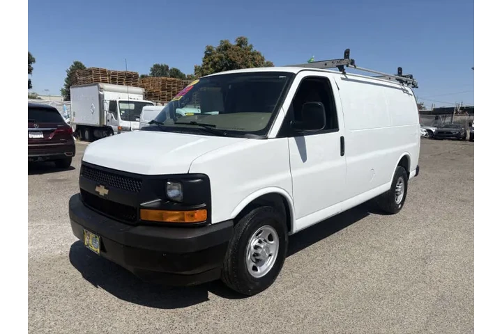 2017 Express 2500 image 4