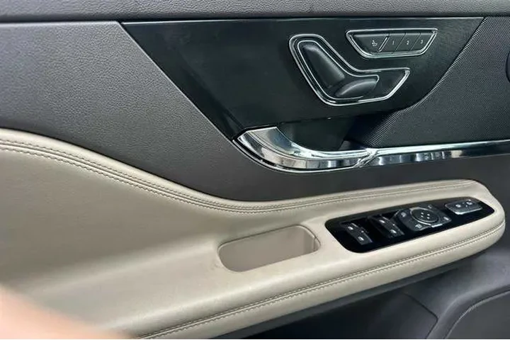 $31712 : Lincoln Corsair 2022 AWD Res image 10