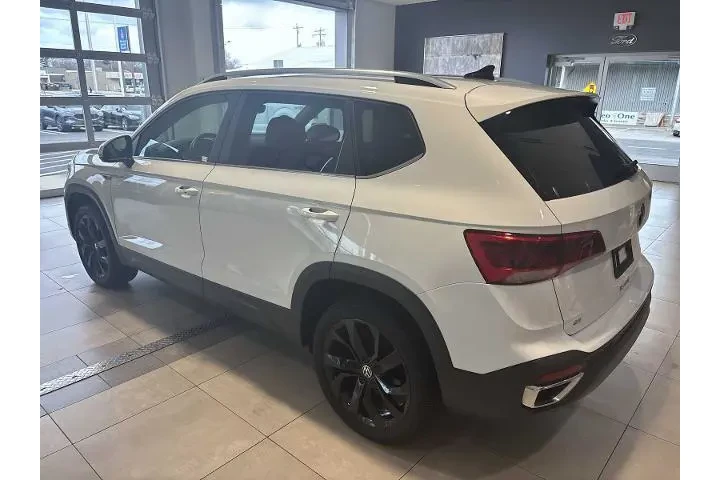 $18947 : Volkswagen Taos 2022 SE 4dr image 5