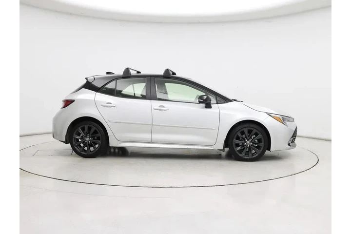$26998 : Toyota Corolla Hatchback 202 image 7