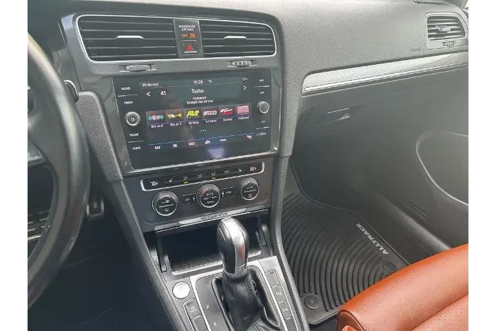 $15995 : Volkswagen Golf Alltrack 201 image 10