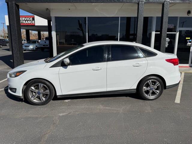 $12995 : 2017 Focus SE image 3