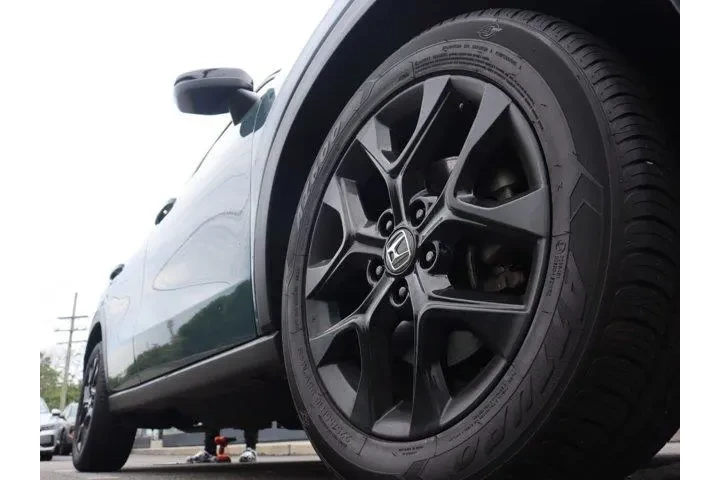 $22245 : Honda HR-V 2023 AWD Sport 4d image 9