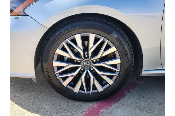 $19995 : Nissan Altima 2024 2.5 SV 4d image 9