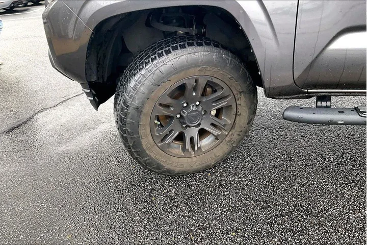 $29091 : Toyota Tacoma 2021 4x2 SR 4d image 4