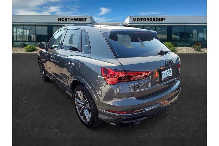 $29876 : Audi Q3 2022 AWD quattro S l image 3