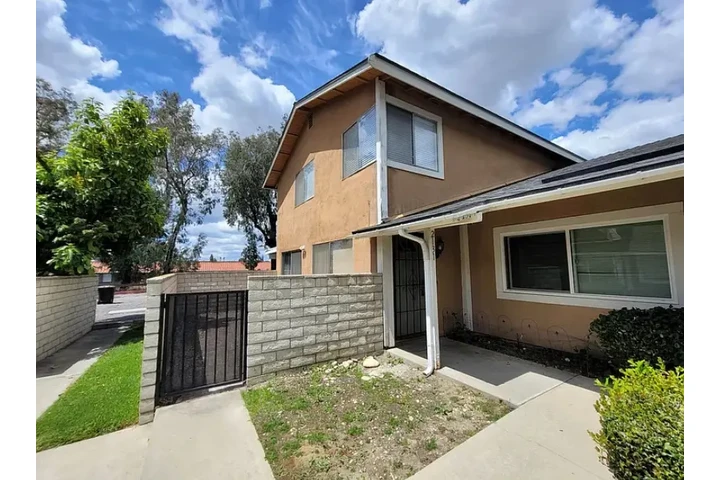 $1700 : SINGLE 3BR 2131 Eveningside Dr image 2