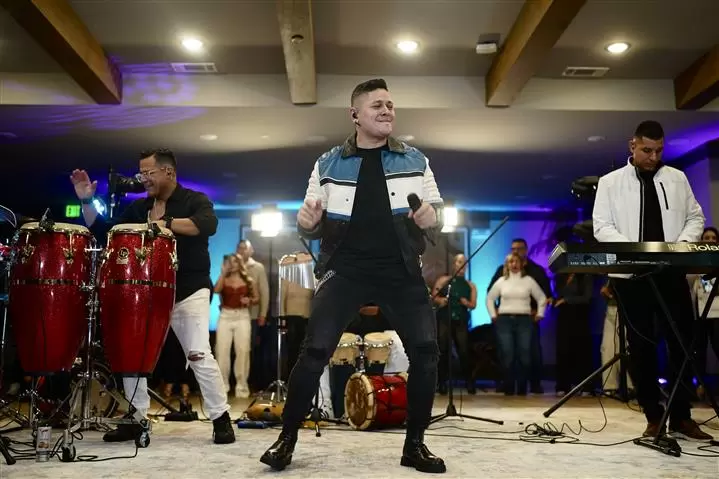 Grupo de Musica Latina Atlanta image 2