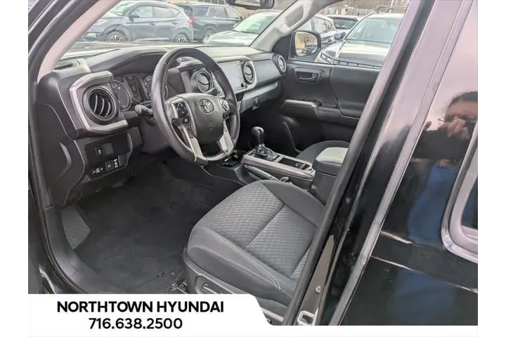 $39832 : Toyota Tacoma 2023 4x4 TRD P image 10