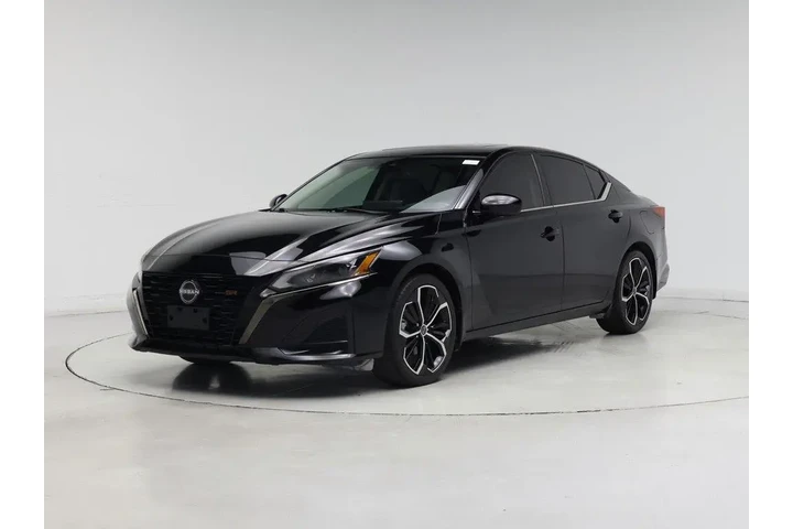 $23998 : Nissan Altima 2023 2.5 SR 4d image 4