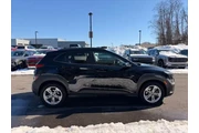 $19900 : Hyundai KONA 2023 AWD SEL 4d thumbnail