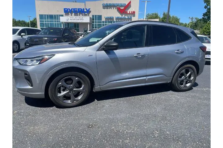 $22075 : Ford Escape 2023 ST-Line 4dr image 5