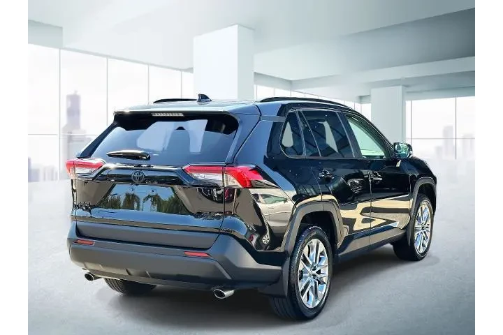 $34999 : Toyota RAV4 2024 AWD XLE Pre image 4