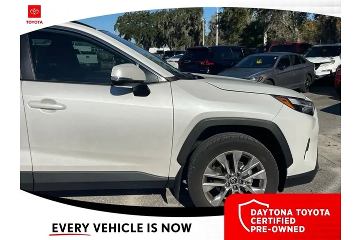 $33000 : Toyota RAV4 2024 XLE Premium image 4