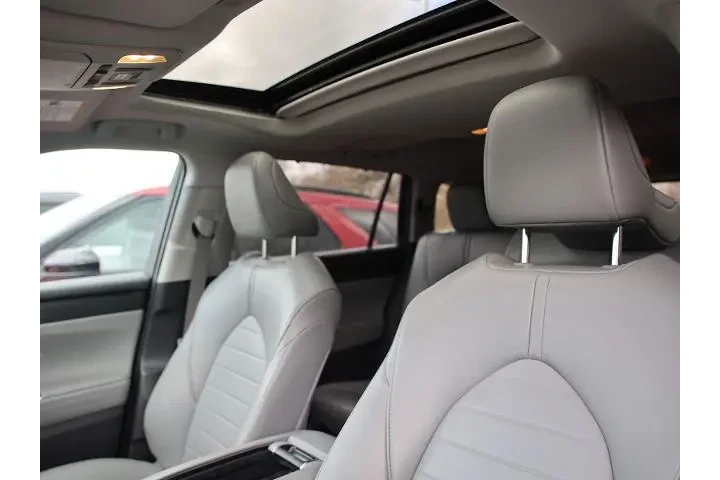 $38442 : Toyota Highlander 2023 AWD L image 10