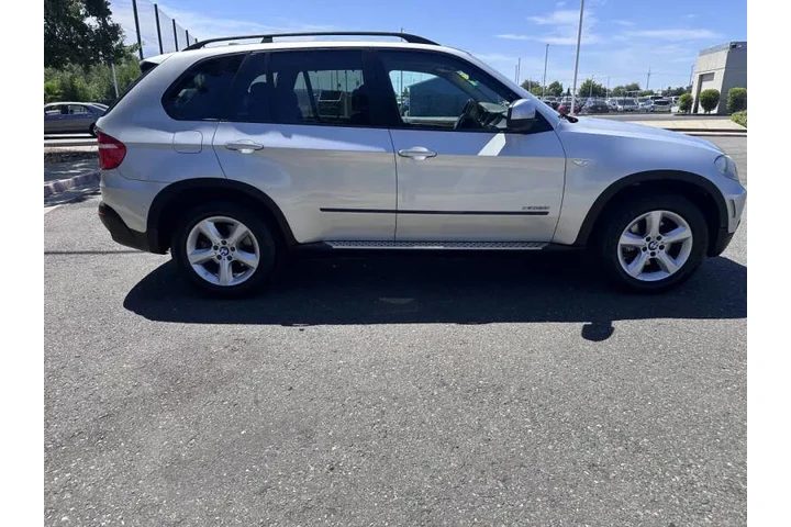 $10995 : 2010 BMW X5 xDrive30i image 7
