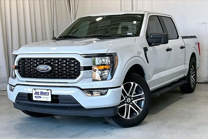 $35491 : Ford F-150 2023 4x2 XL 4dr S image 2