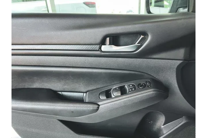 $19997 : Nissan Altima 2025 2.5 SV 4d image 9