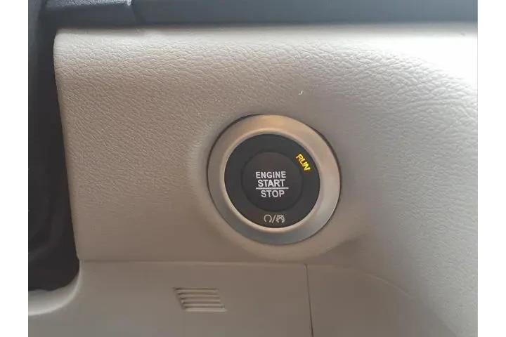 $23589 : Chrysler Pacifica 2023 Touri image 9