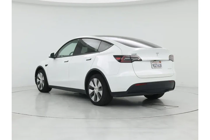 $32998 : Tesla Model Y 2023 AWD Long image 2