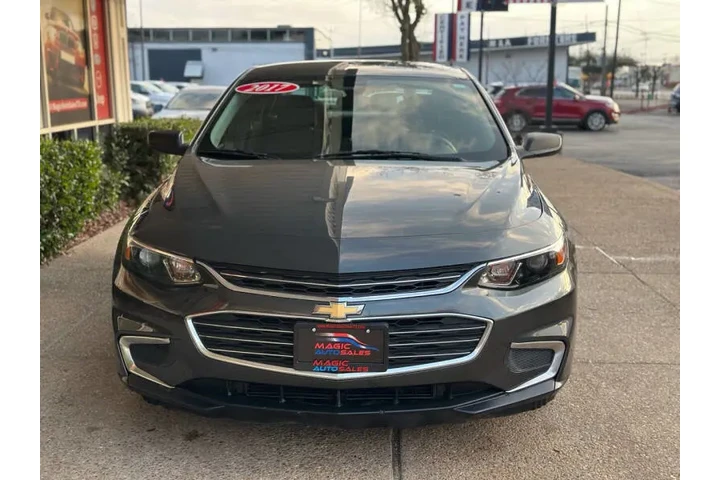 $11999 : 2017 Malibu LS image 5
