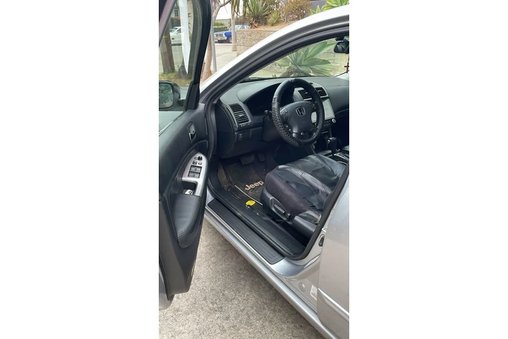 $3900 : Vendo honda accord 2003 image 6