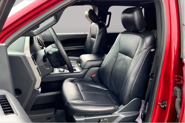 $18960 : Ford Expedition 2019 4x2 XLT image 8