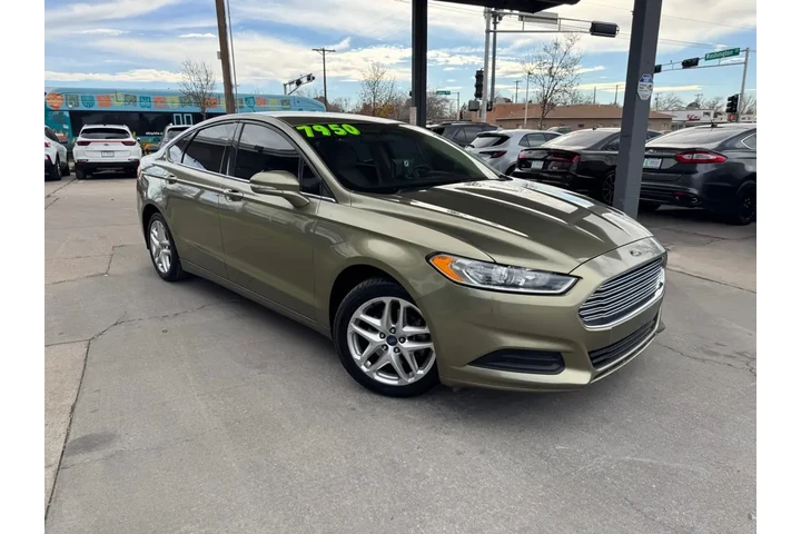 2013 Fusion SE image 3