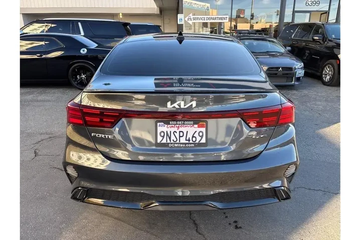 $22498 : Kia Forte 2023 GT-Line 4dr S image 5