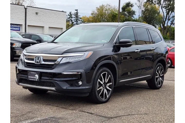 $24975 : 2020 Pilot Touring w/Rear Cap image 7
