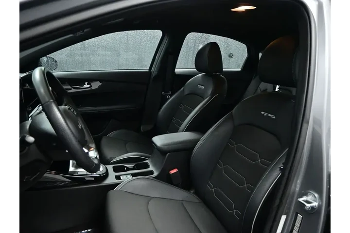 $18145 : Kia Forte 2023 GT-Line 4dr S image 9