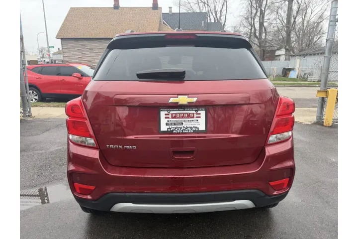 2022 Trax LT image 6