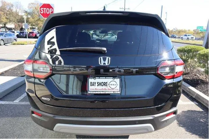 $35841 : Honda Pilot 2024 AWD EX-L 4d image 6