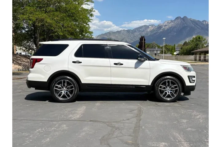 $9900 : 2016 Explorer Sport image 6