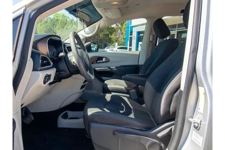 $10898 : Chrysler Pacifica 2018 L 4dr image 6