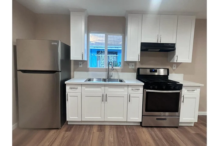 $2950 : Se Renta Casa 2H DTLA 90015 image 1