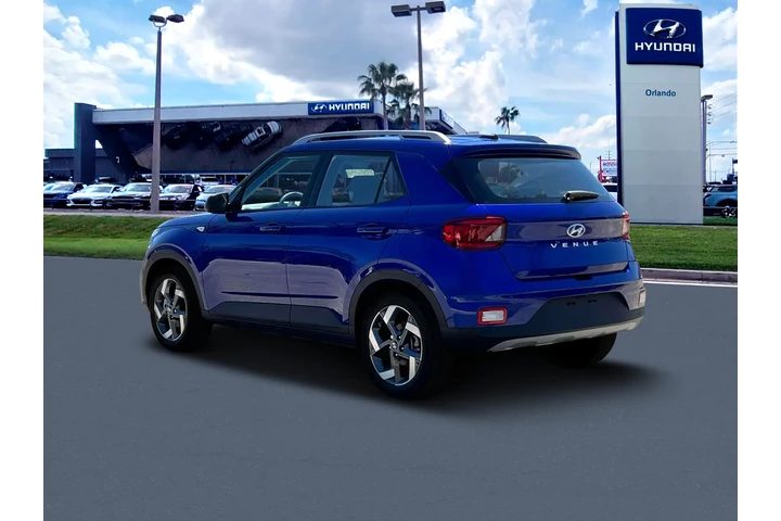 $19593 : Hyundai VENUE 2024 SEL 4dr C image 5