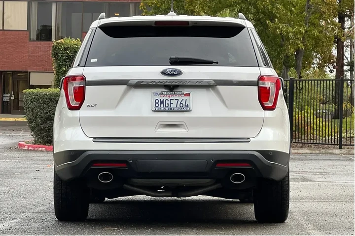 Ford Explorer 2019 XLT 4dr S image 4