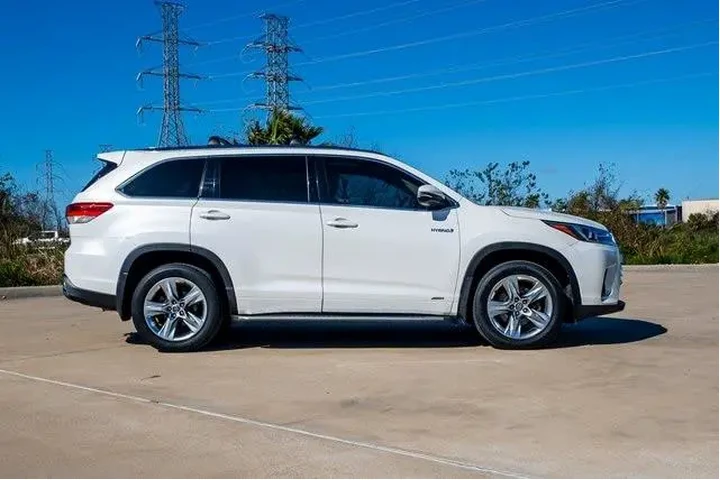 $25465 : Toyota Highlander Hybrid 201 image 4