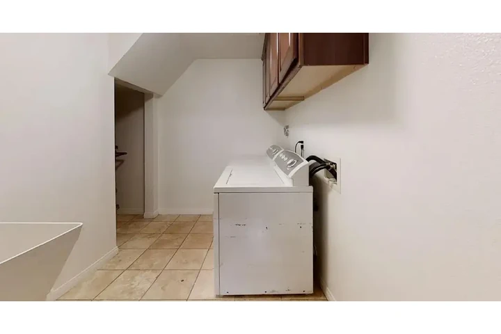 $2350 : Nice 3 bedroom apartment image 10