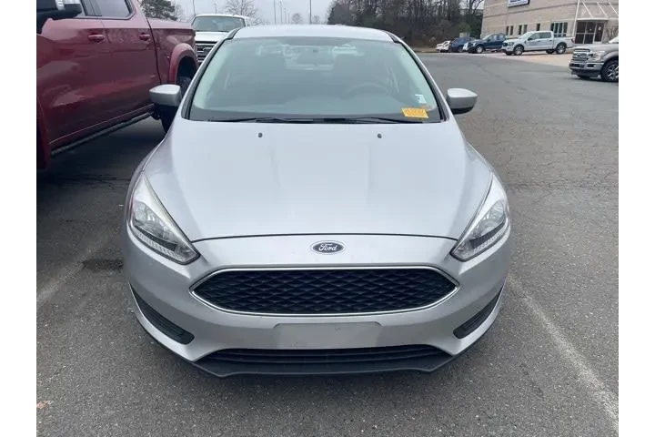 $11997 : Ford Focus 2018 SE 4dr Sedan image 2