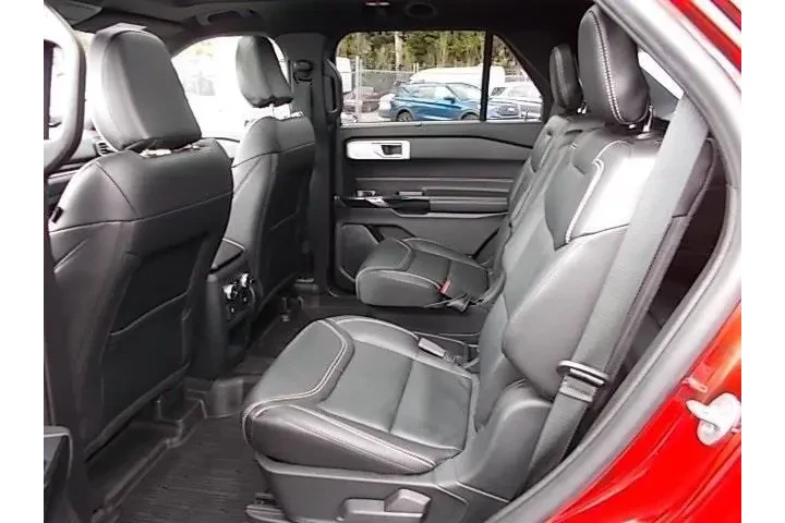 $39996 : Ford Explorer 2022 AWD ST 4d image 8