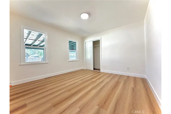$1050 : Perfect family home in an excl image 7