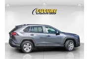 $29688 : Toyota RAV4 2022 AWD XLE 4dr thumbnail