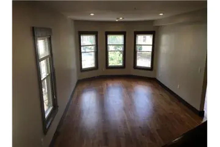 $5750 : Rental property with 5 bedro image 3