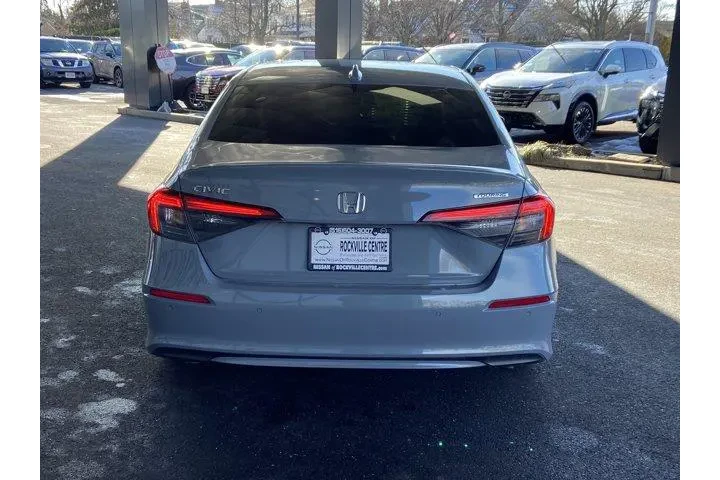 $21370 : Honda Civic 2024 Touring 4dr image 6