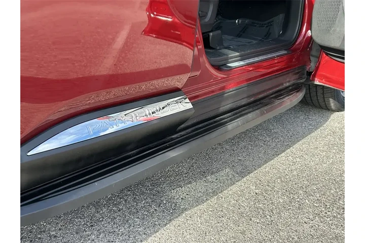 $29969 : Nissan Pathfinder 2023 Plati image 8