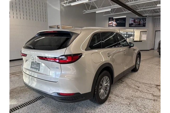 $41498 : 2025 CX-90 PHEV Preferred image 5