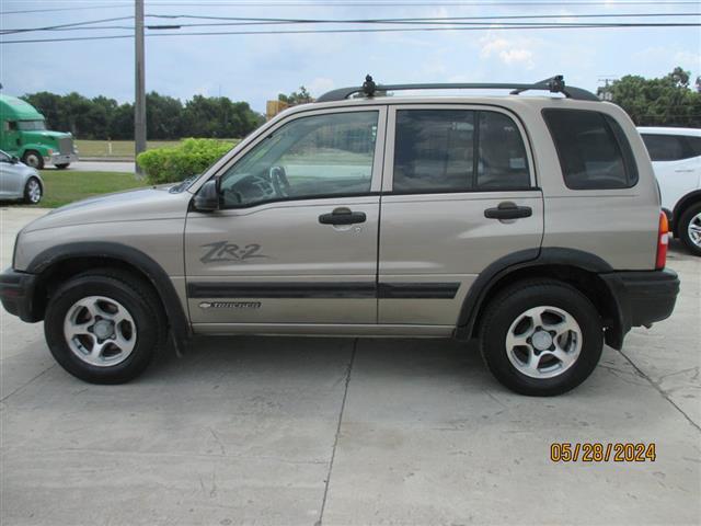 $7495 : 2003 Tracker image 5